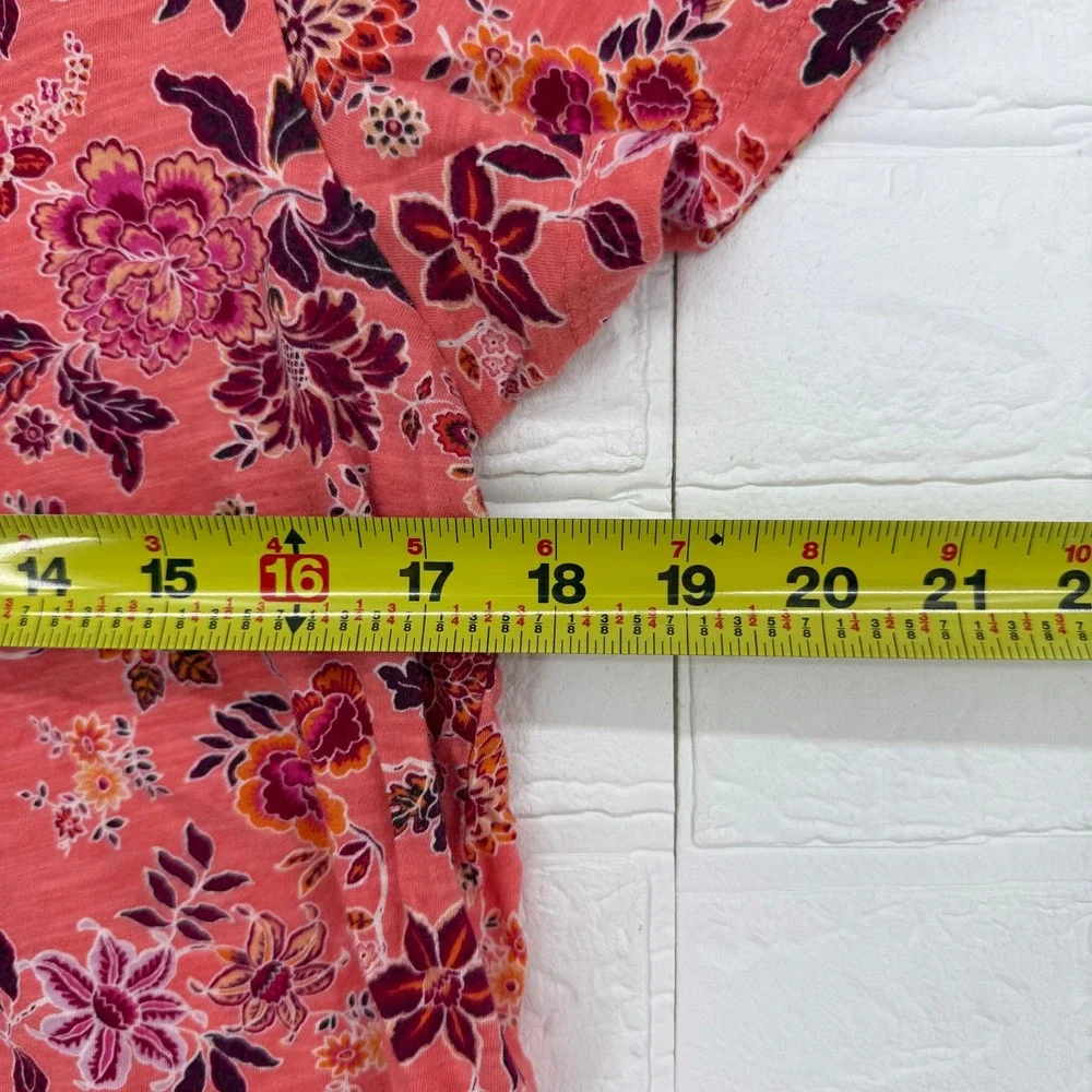 LOFT Floral V-Neck Tee Women Large Coral Pink Short Sleeve Slub Knit Top